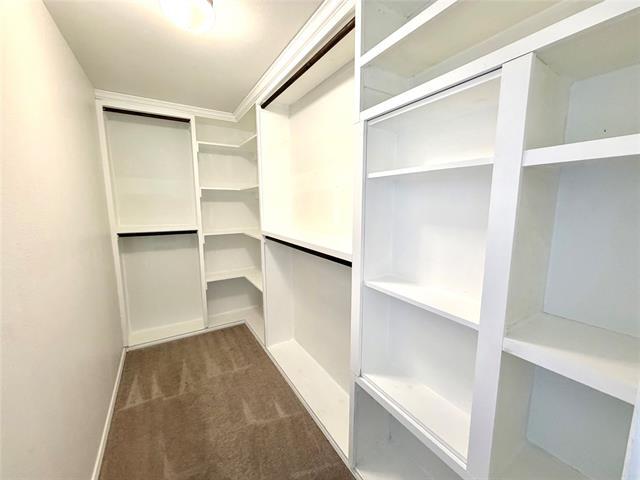 Building Photo - 2006 Hummingbird St