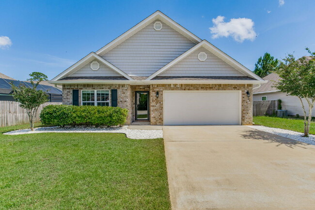 Primary Photo - Welcome to this exquisite 4-bedroom, 2-bat...