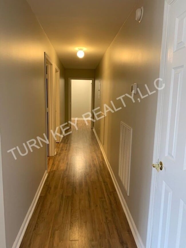 Building Photo - Apartment for rent in Hayden/ Smoke Rise