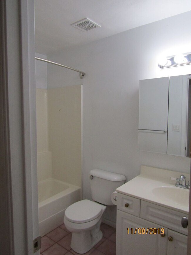 Building Photo - Weeping Cedar Trail