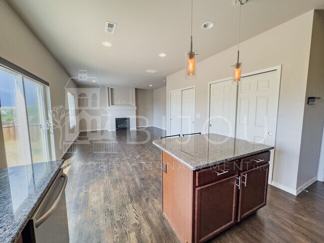 Building Photo - 3760 Scott Ln