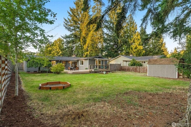 Building Photo - Classic Mid-Century Rambler with Modern Co...