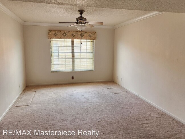 Building Photo - 2 br, 2 bath House - 3100 SE Pruitt Rd # E...