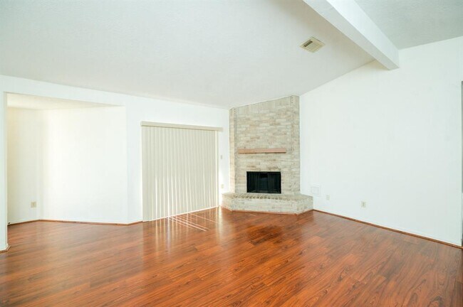 Building Photo - 4166 Amir St