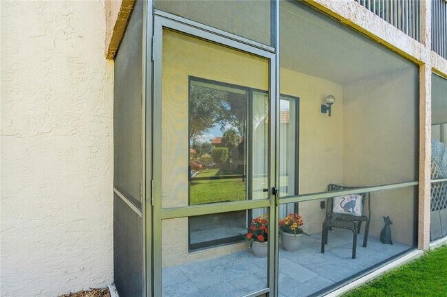 Building Photo - 21915 Lake Forest Cir