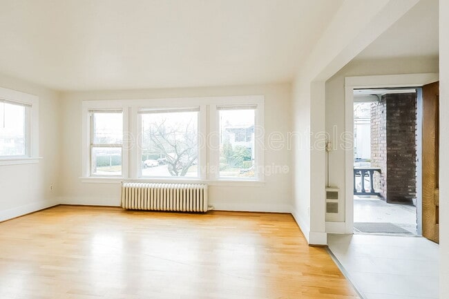 Building Photo - 1301-1311 6th Avenue