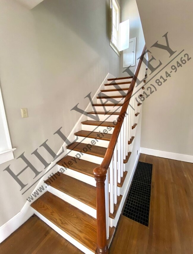 Building Photo - Three Bedroom Home in Edgewood Grove