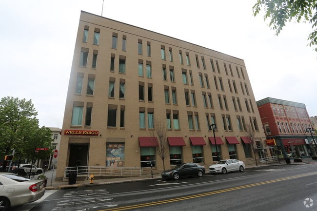 Exterior - 16 Centre Sq