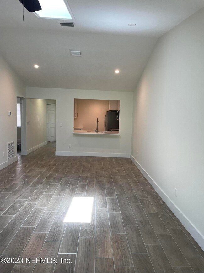 Building Photo - 3111 Sea Hawk Dr