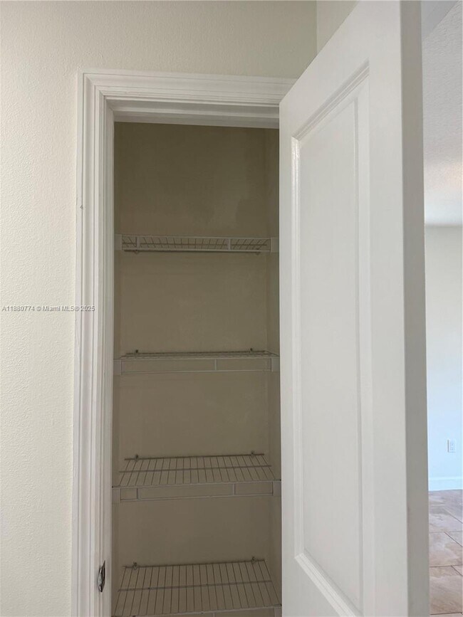 Building Photo - 1855 17th Ave SW