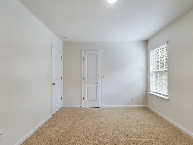 Building Photo - 5012 Jamie Sloop Ln