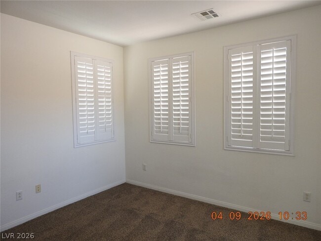 Building Photo - 390 Fringe Ruff Dr