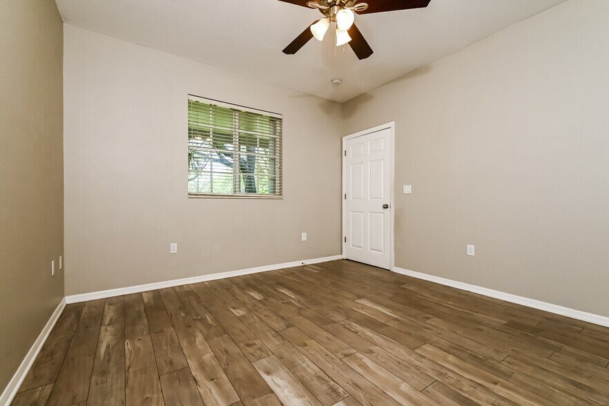 Building Photo - 311 28th St W