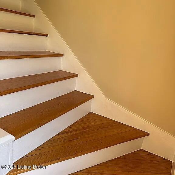 Building Photo - 30 Bluegrass Ct