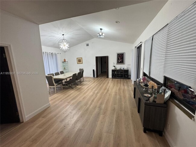 Building Photo - 3911 SW 56th Ct