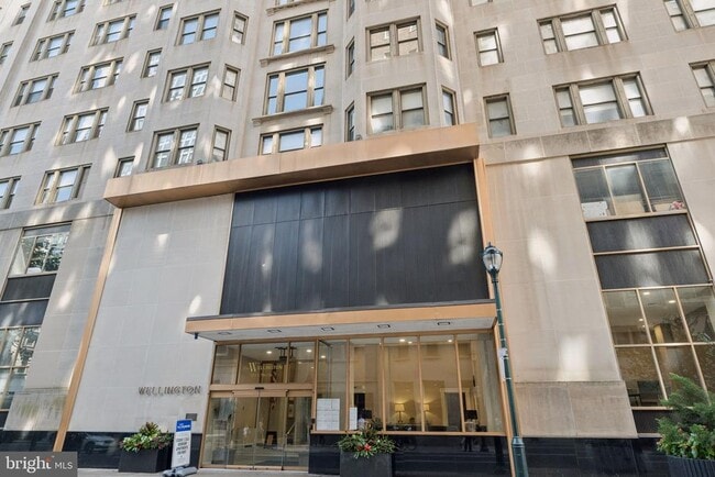 Building Photo - 135 S 19th St