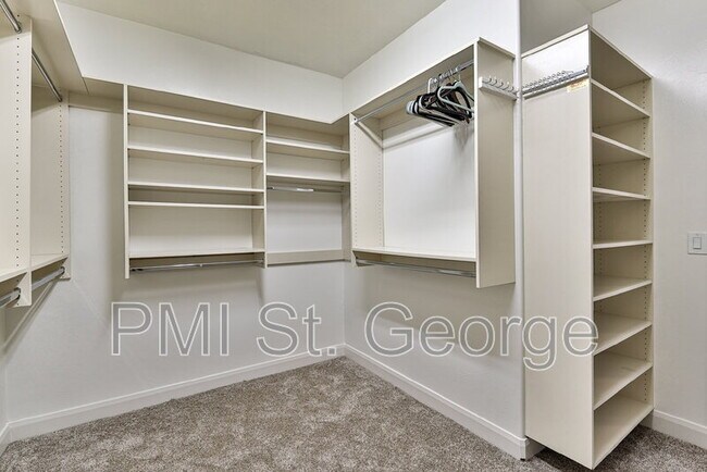 Building Photo - 2478 E Springs Dr