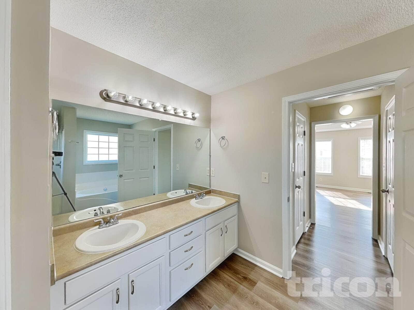 Building Photo - 3411 Bradfield Dr