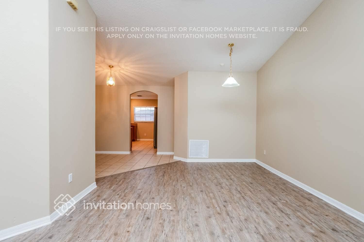 Building Photo - 2440 Oak Mill Dr