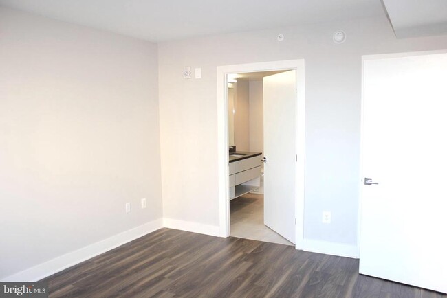 Building Photo - 1311 13th St NW