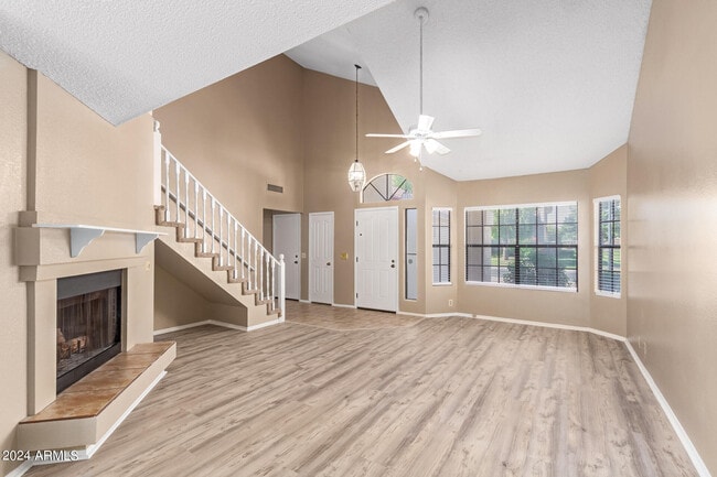 Building Photo - 4453 E Wildwood Dr