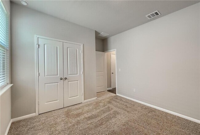 Building Photo - 212 Strand Ln
