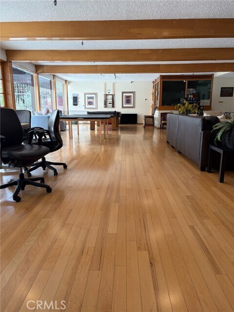 Building Photo - 1127 E Del Mar Blvd