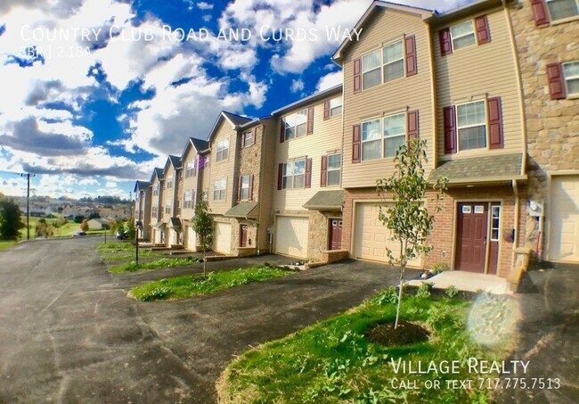 Building Photo - 705 Country Club Rd