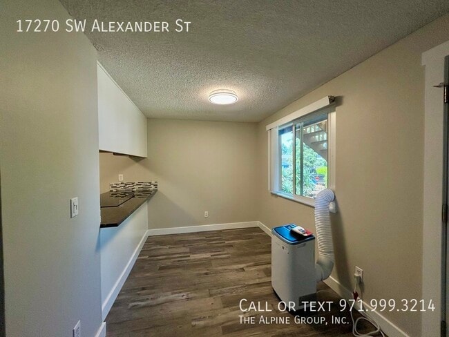 Building Photo - 17270 SW Alexander St