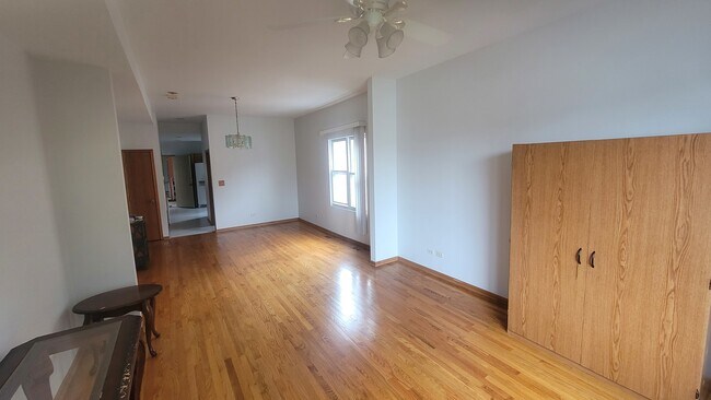 Building Photo - 2977 N Lawndale Ave