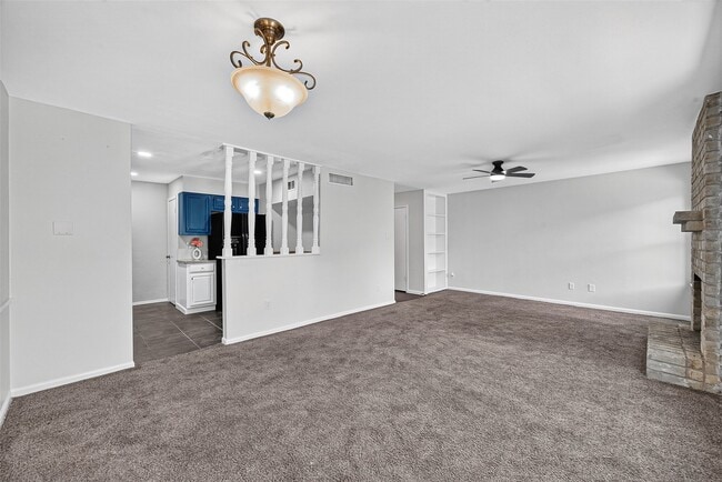 Building Photo - 7932 Grow Ln