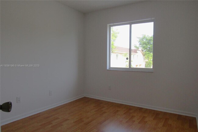 Building Photo - 17278 SW 139th Ct