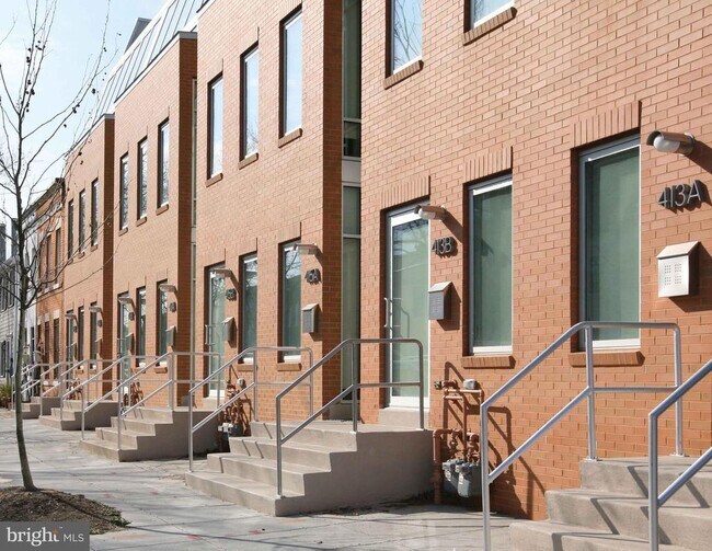 Building Photo - 419 Ridge St NW