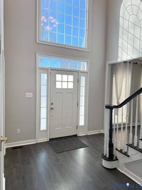 Building Photo - 9379 Roseland Ct