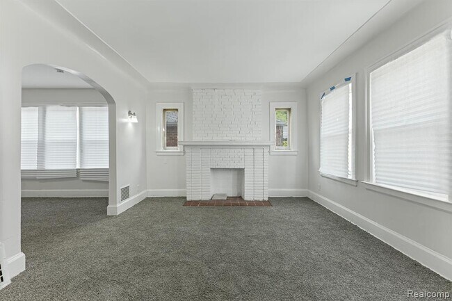 Building Photo - 13601 Northlawn St