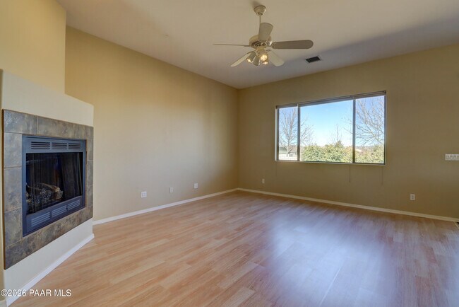 Building Photo - 6496 E Brombil St