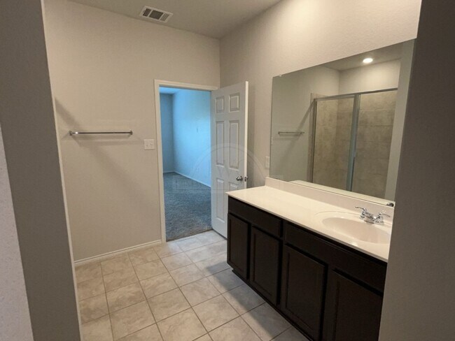 Building Photo - 9611 Murandy Dr