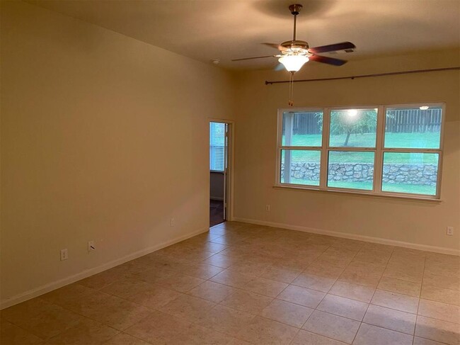 Building Photo - 2300 Sable Wood Dr