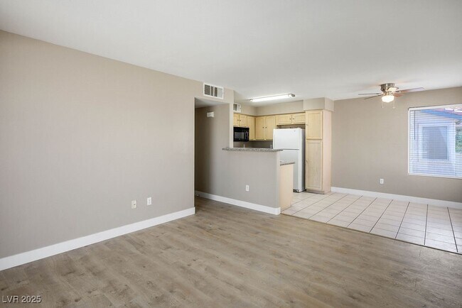 Building Photo - 3103 Key Largo Dr