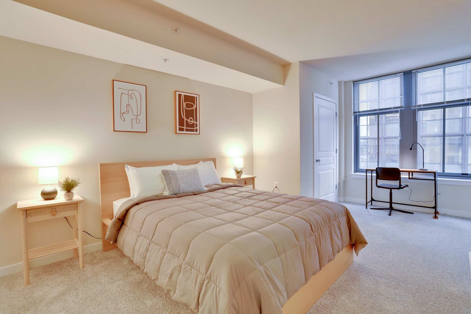 Building Photo - 550 14th St S