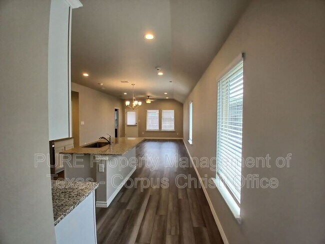 Building Photo - 7610 Rustler Ln