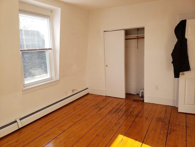 Building Photo - 34 Springfield St