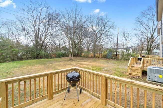 Building Photo - 863 Central Ave