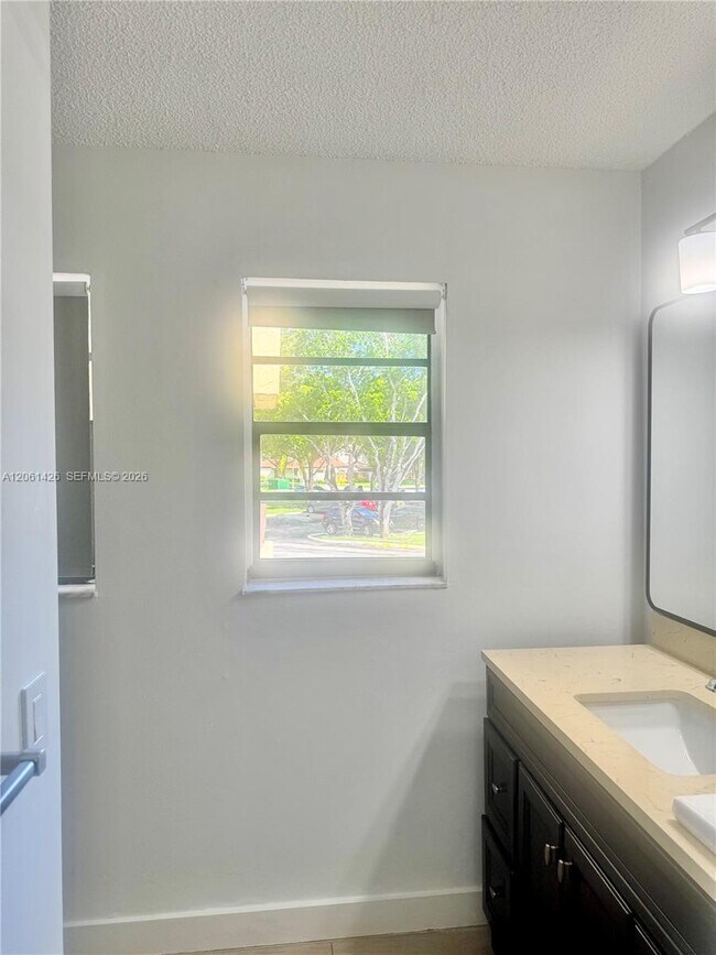 Building Photo - 9022 SW 123rd Ct