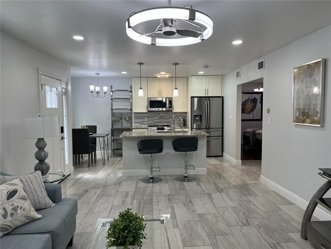 Building Photo - 1742 8th St