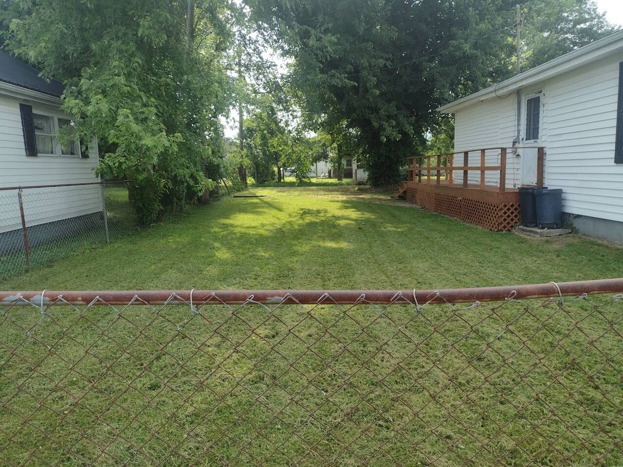 Side yard - 512 Florence St