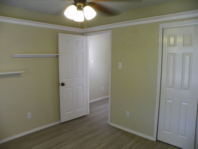 Building Photo - Welcome to this charming Centex home locat...