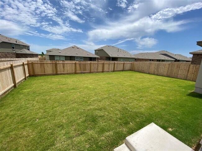 Building Photo - 1332 Aquilla Dr