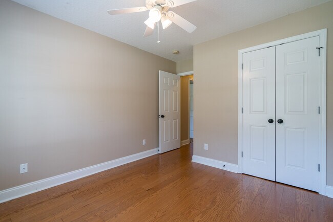 Building Photo - 633 Wilkinson Rd