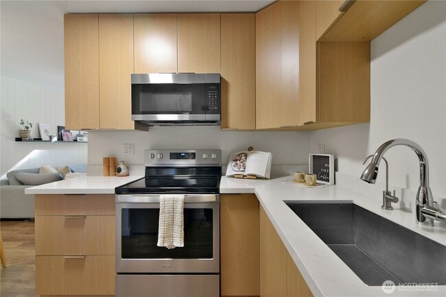 Building Photo - 6236 137th Pl NE